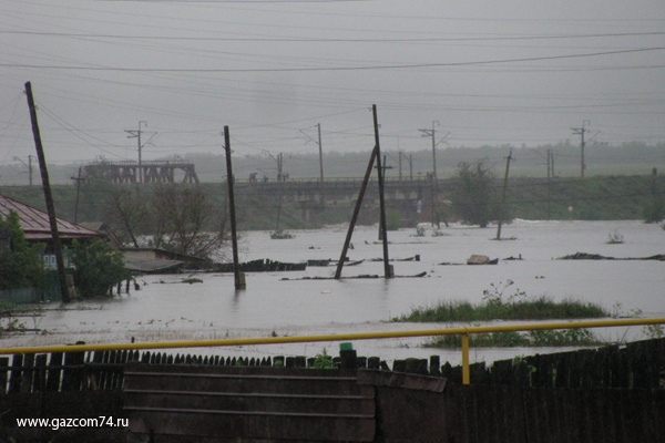 В дома жителей южных районов Челябинской области, пострадавших от наводнения, начал поступать газ